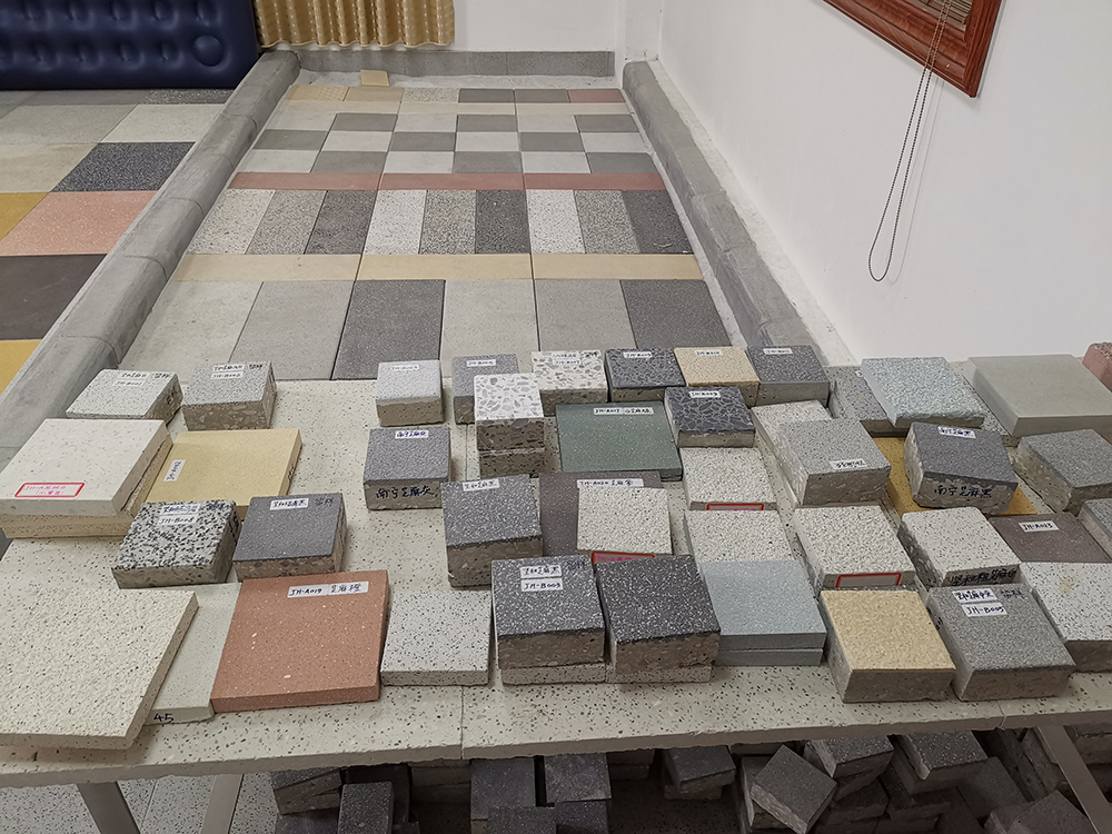 佛山南海選透水磚找華堅(jiān)實(shí)力廠家_高品質(zhì)_大量現(xiàn)貨