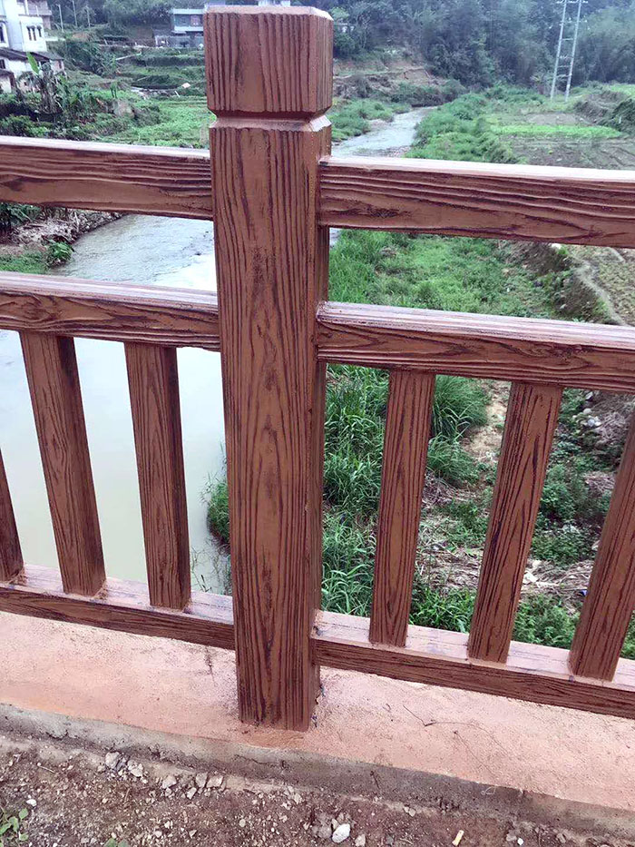廣州花都區(qū)仿木護(hù)欄-廣東華堅(jiān)水泥制品,專業(yè)仿木護(hù)欄生產(chǎn)廠家!