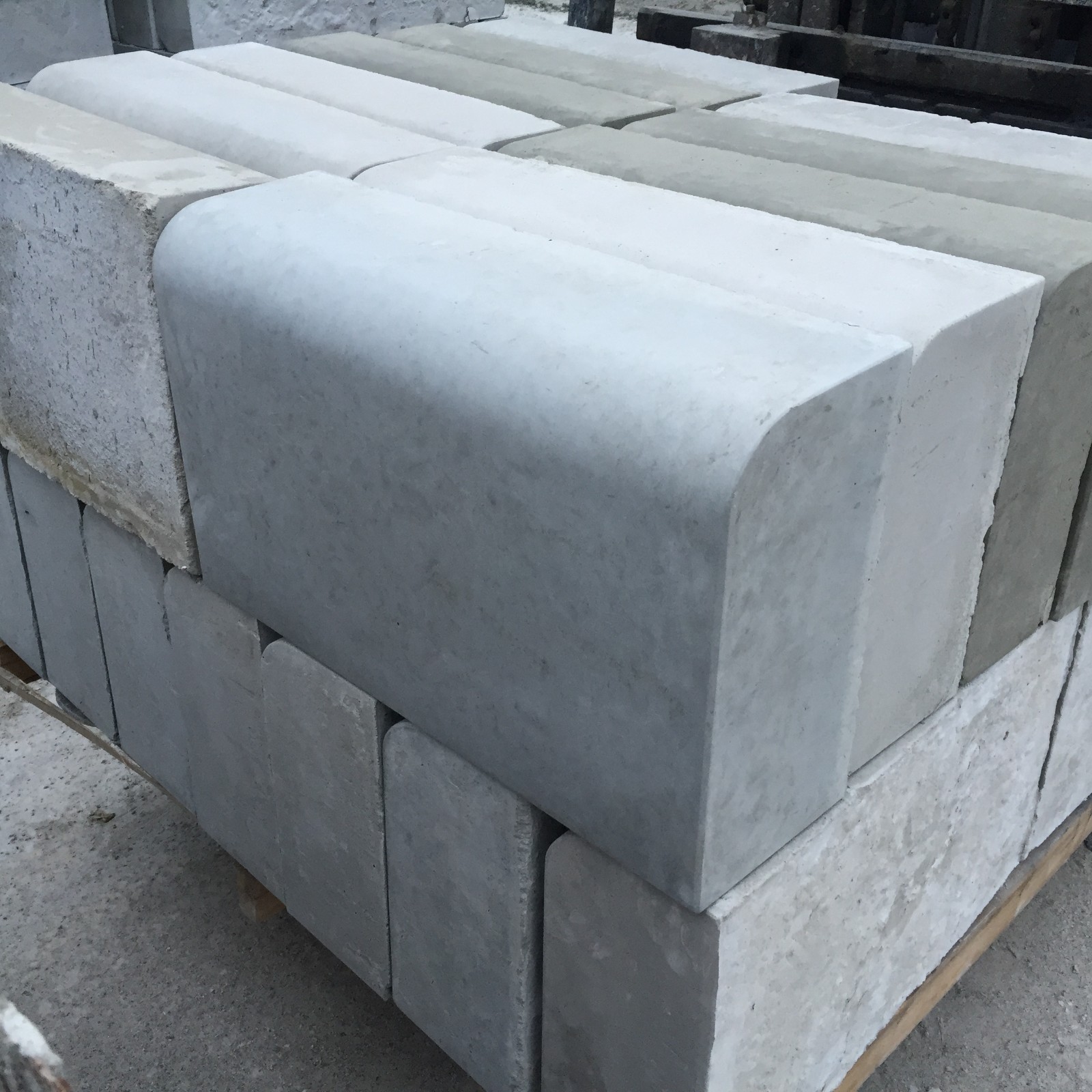 廣州南沙區(qū)水泥預(yù)制路側(cè)石 路緣石 平石廠家